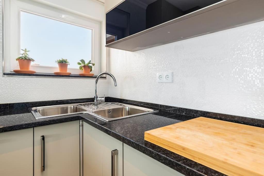 New Beach Flat With Top View - 3 Min To Sea In Luz Kültér fotó